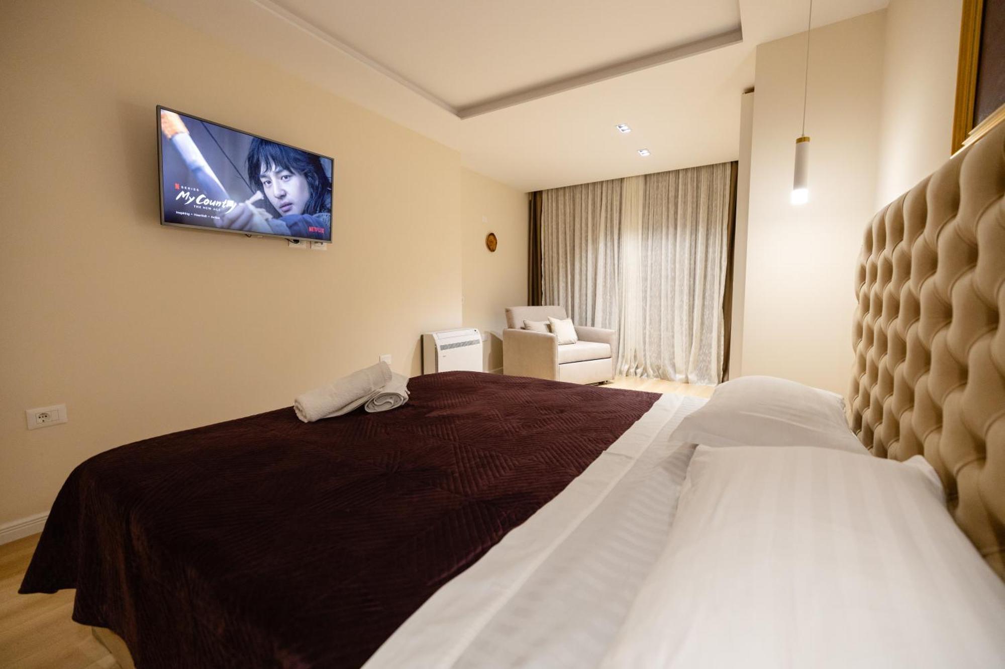 Luxury Center Observatori Apartment Tiranë Eksteriør bilde