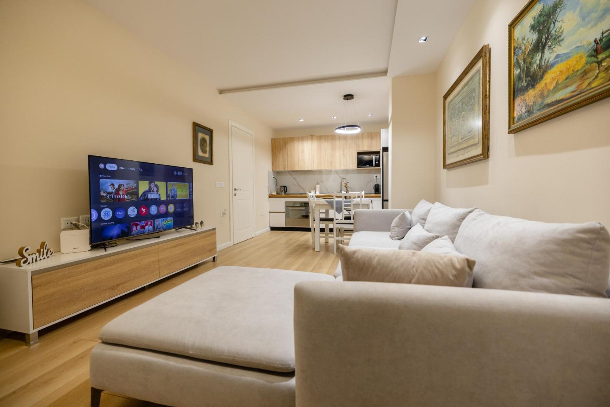 Luxury Center Observatori Apartment Tiranë Eksteriør bilde