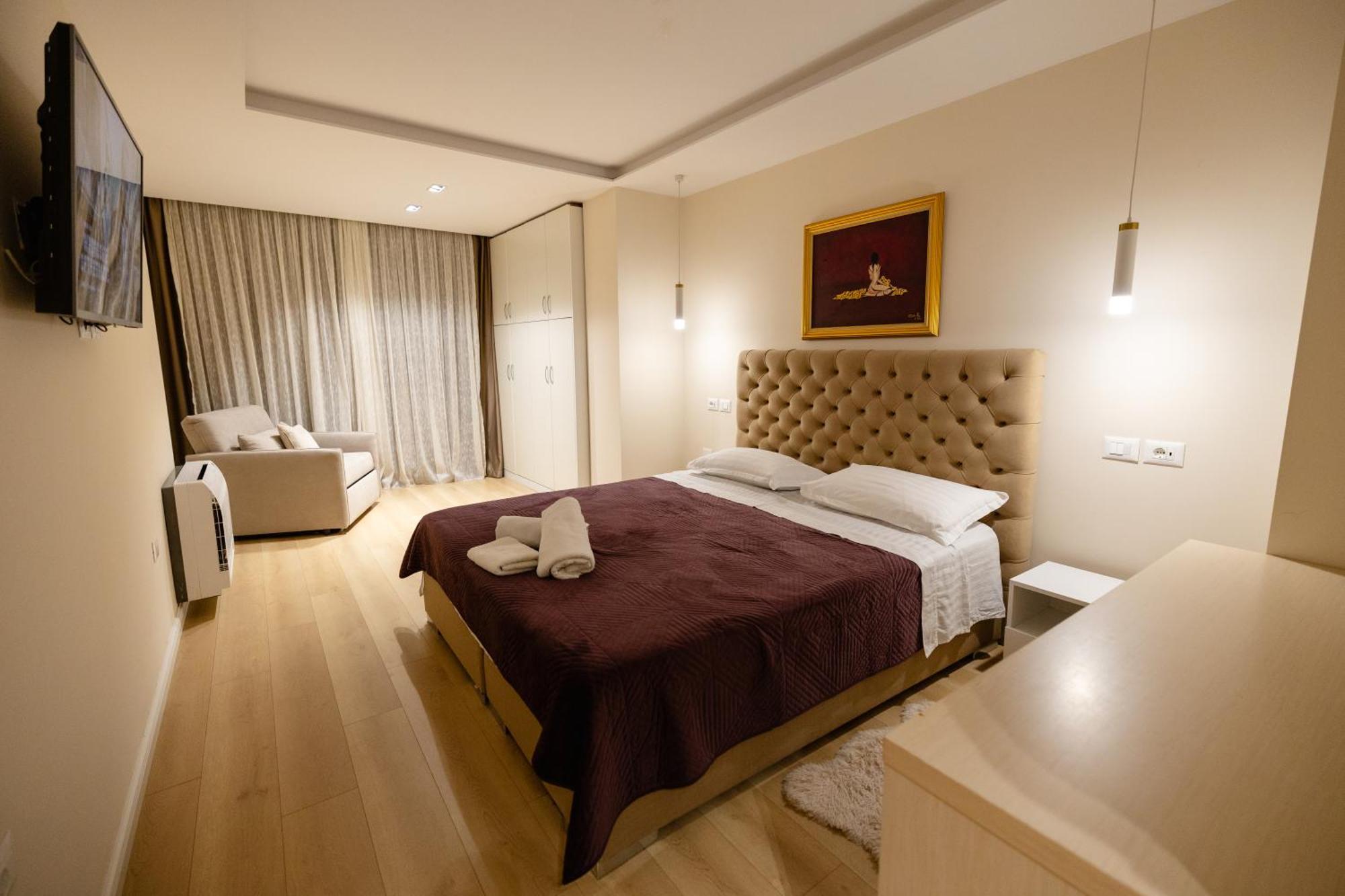 Luxury Center Observatori Apartment Tiranë Eksteriør bilde