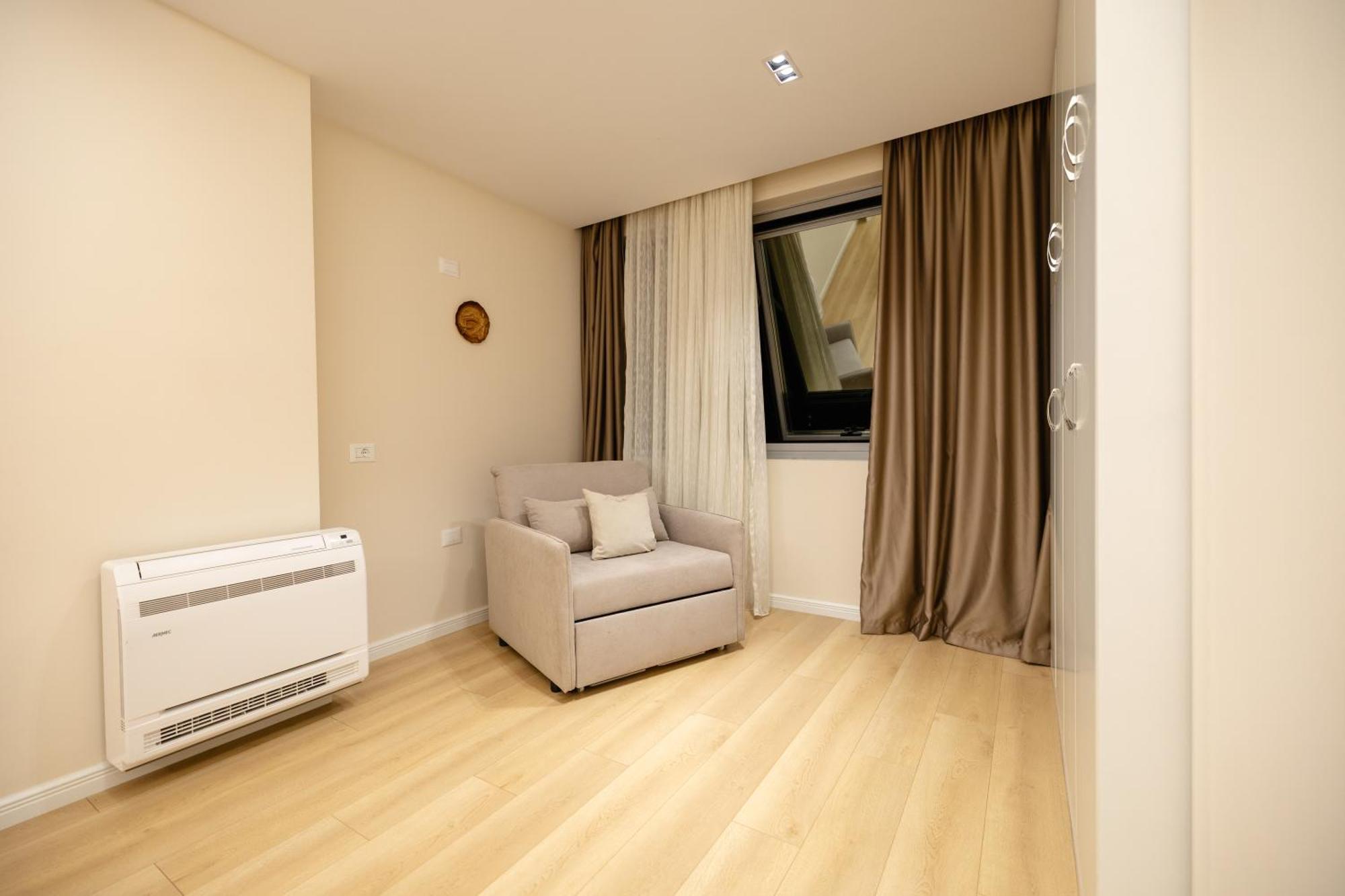 Luxury Center Observatori Apartment Tiranë Eksteriør bilde