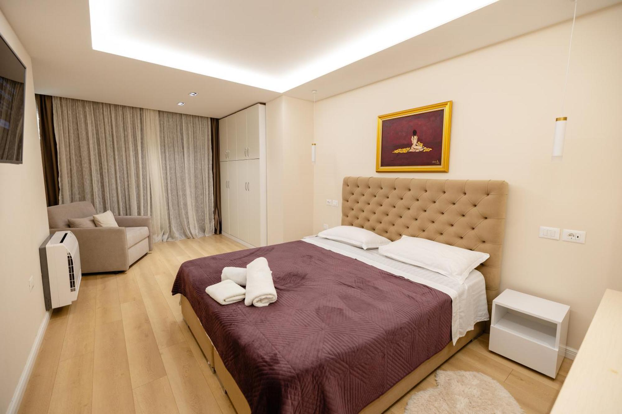 Luxury Center Observatori Apartment Tiranë Eksteriør bilde