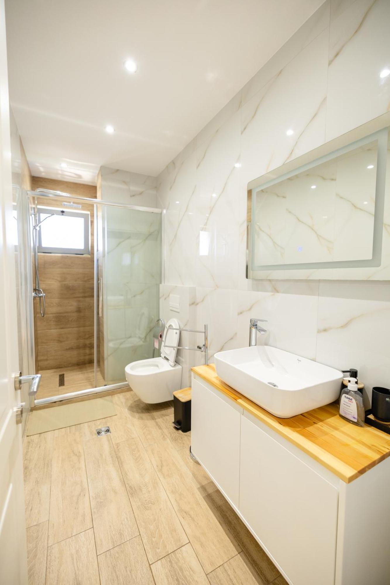 Luxury Center Observatori Apartment Tiranë Eksteriør bilde