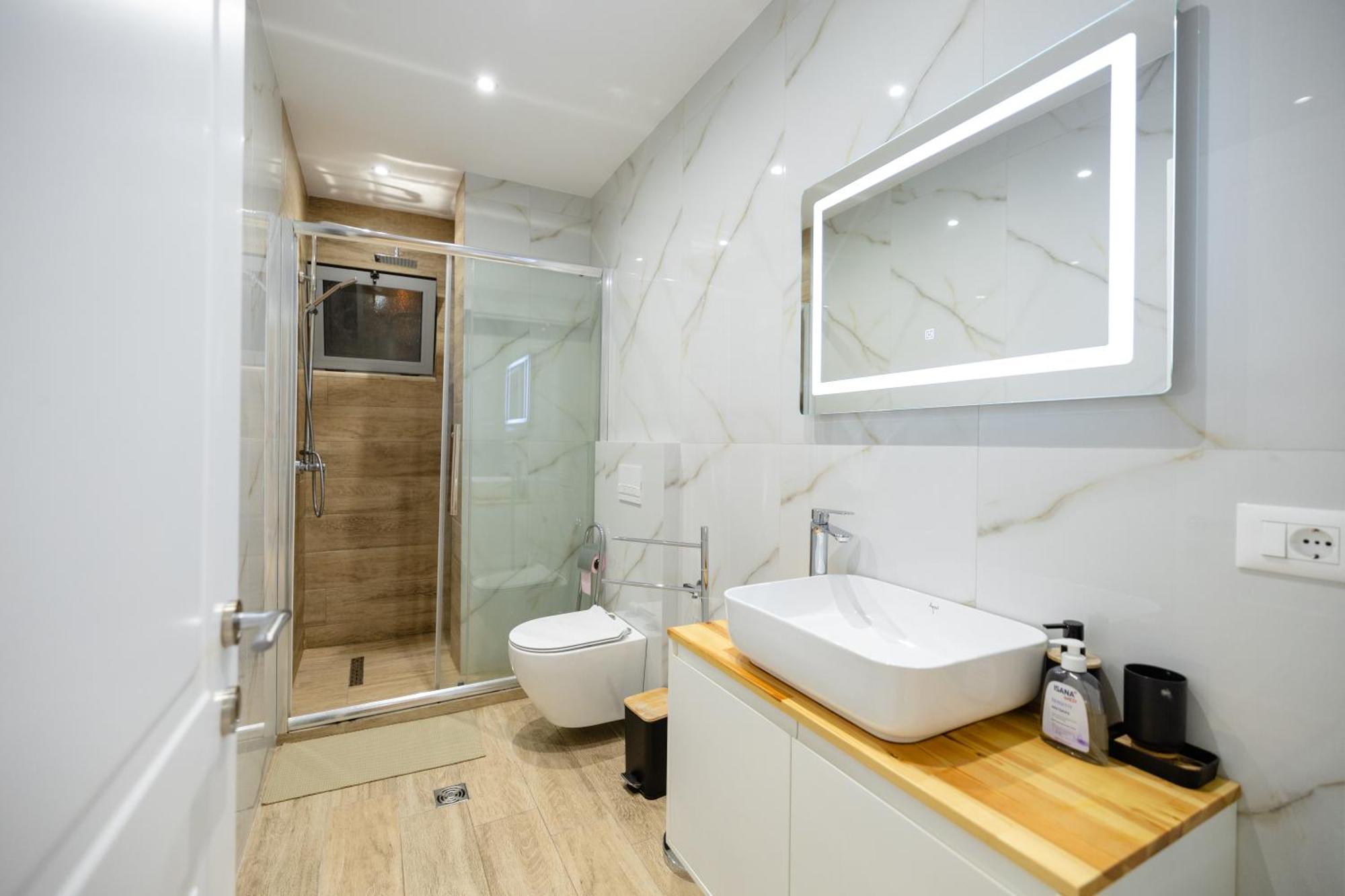 Luxury Center Observatori Apartment Tiranë Eksteriør bilde