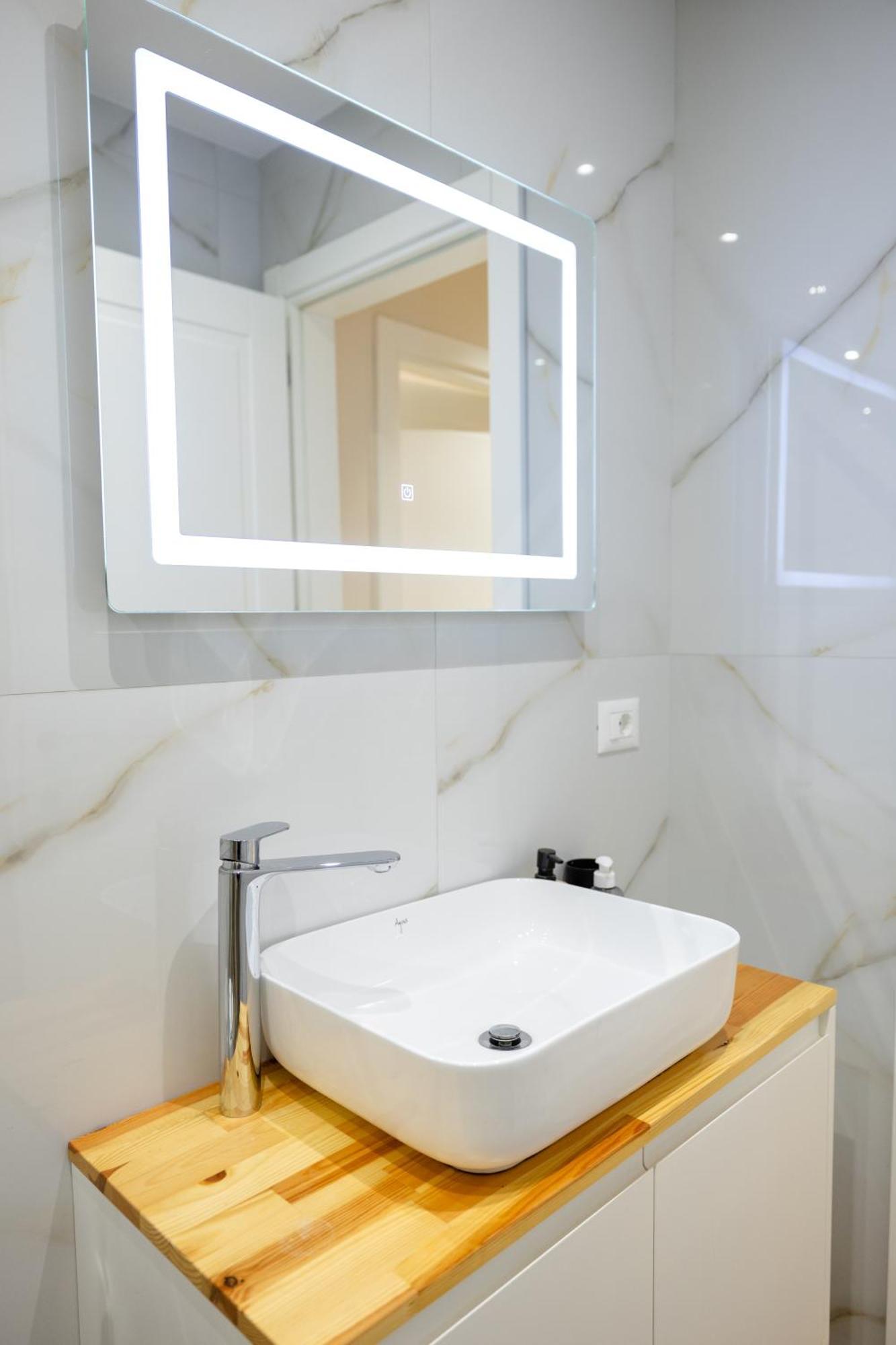 Luxury Center Observatori Apartment Tiranë Eksteriør bilde