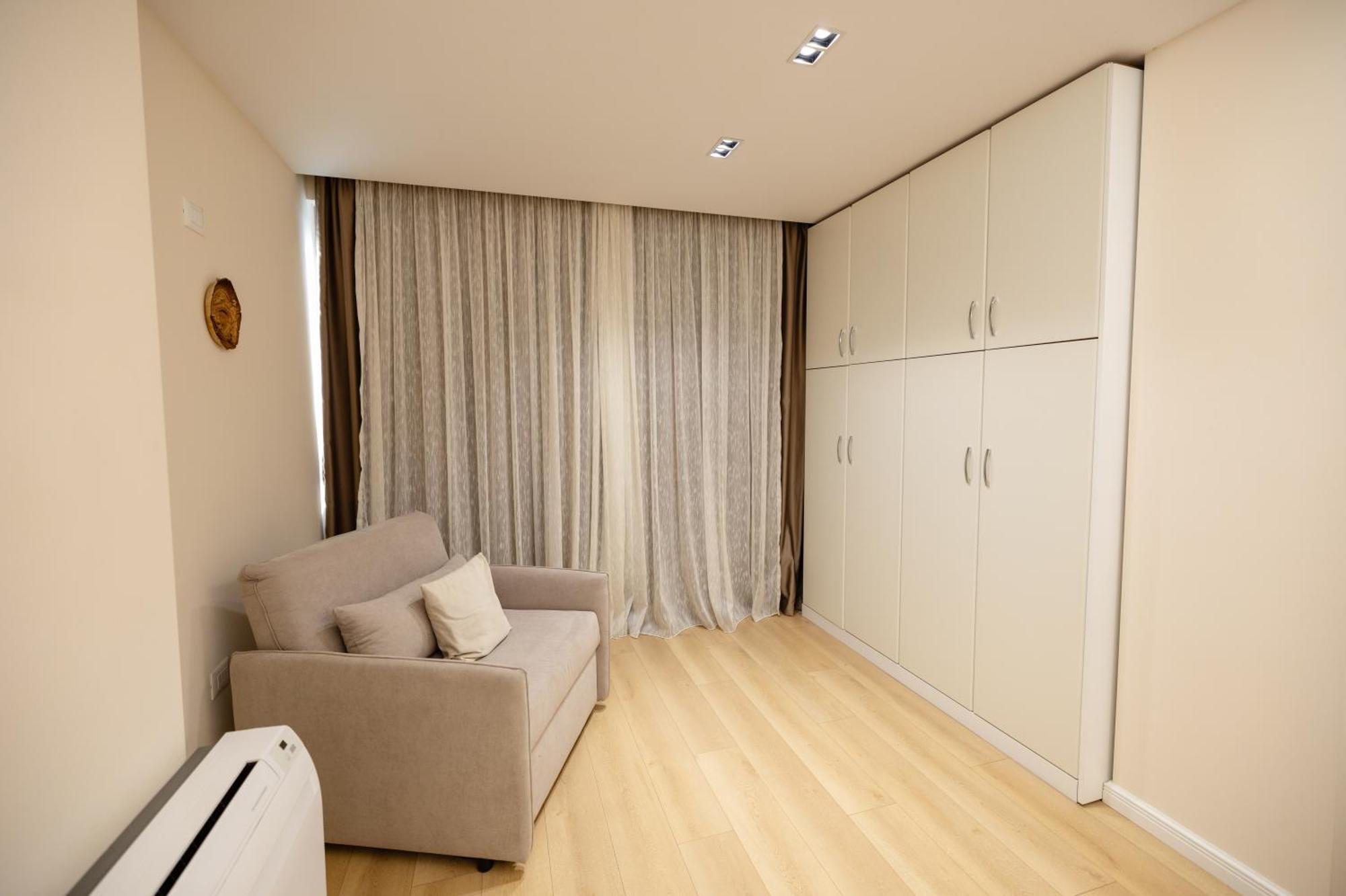 Luxury Center Observatori Apartment Tiranë Eksteriør bilde