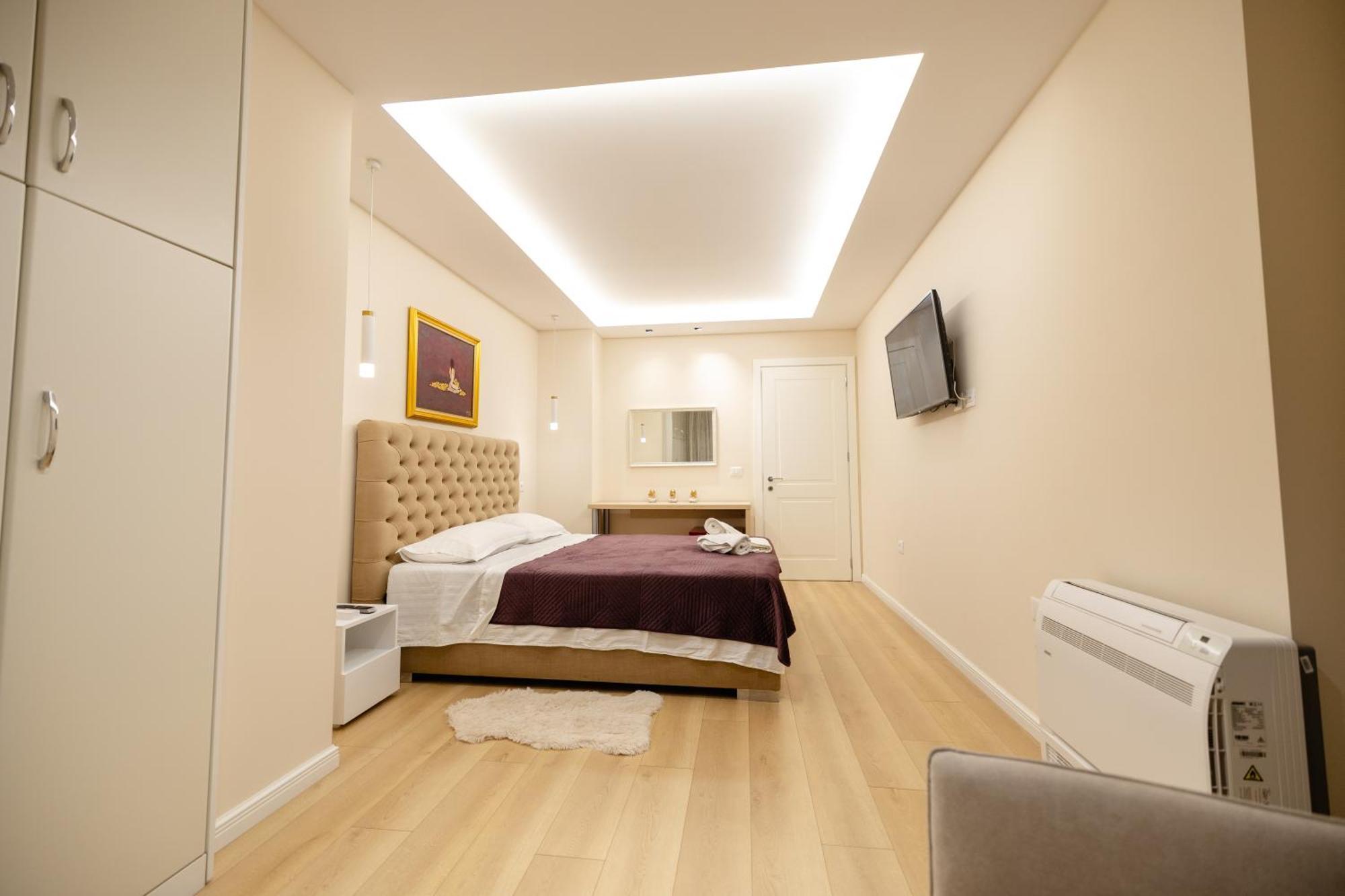 Luxury Center Observatori Apartment Tiranë Eksteriør bilde