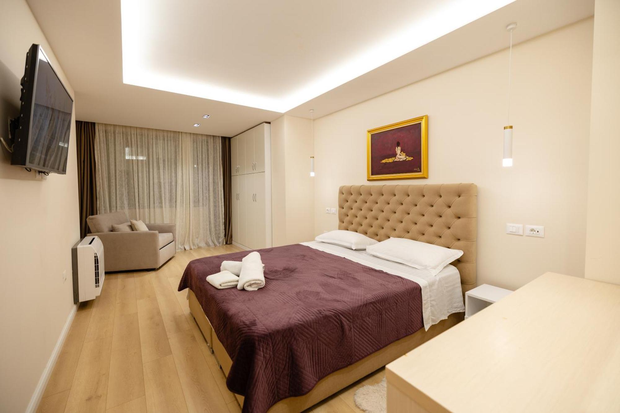 Luxury Center Observatori Apartment Tiranë Eksteriør bilde