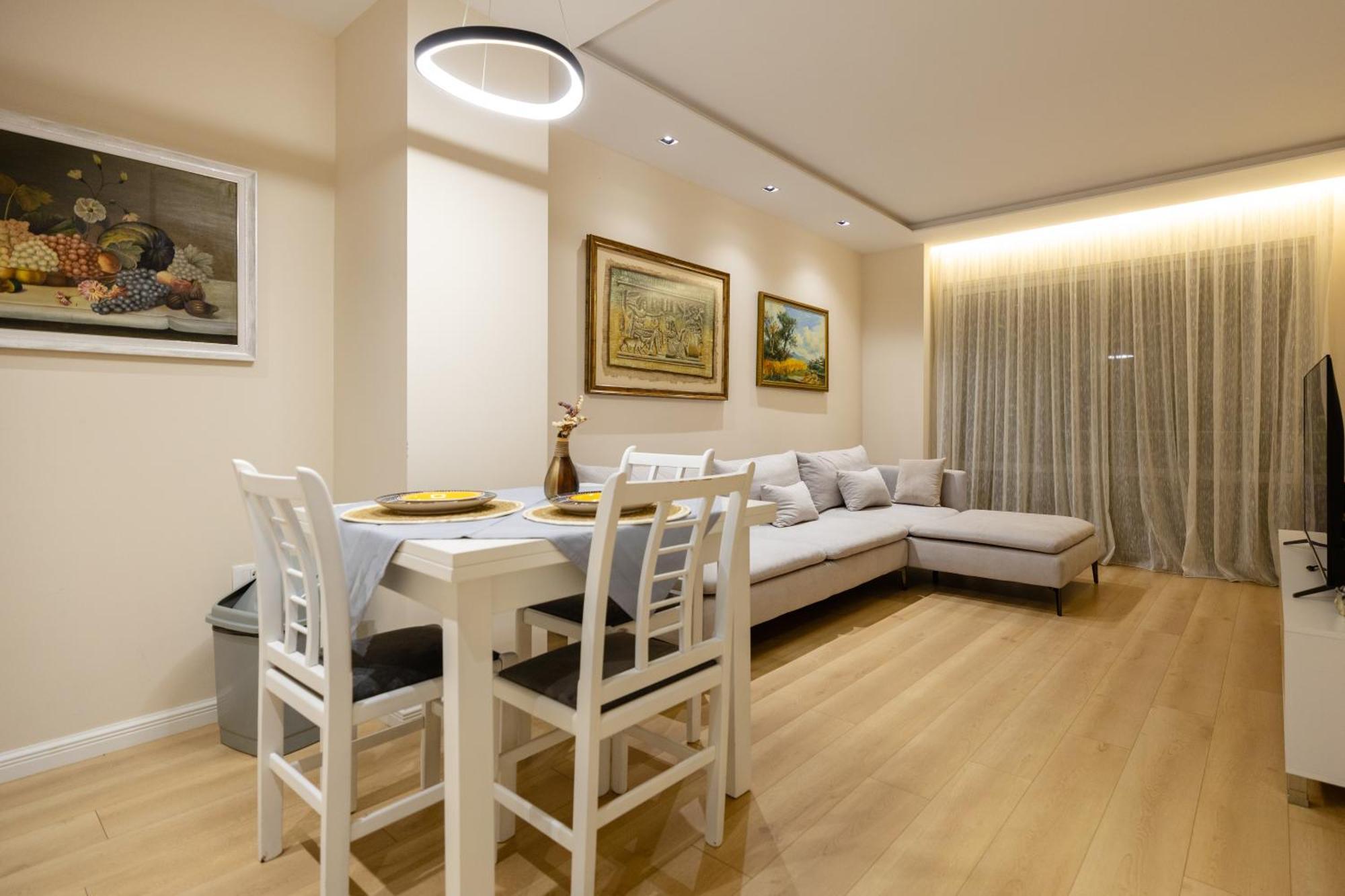Luxury Center Observatori Apartment Tiranë Eksteriør bilde