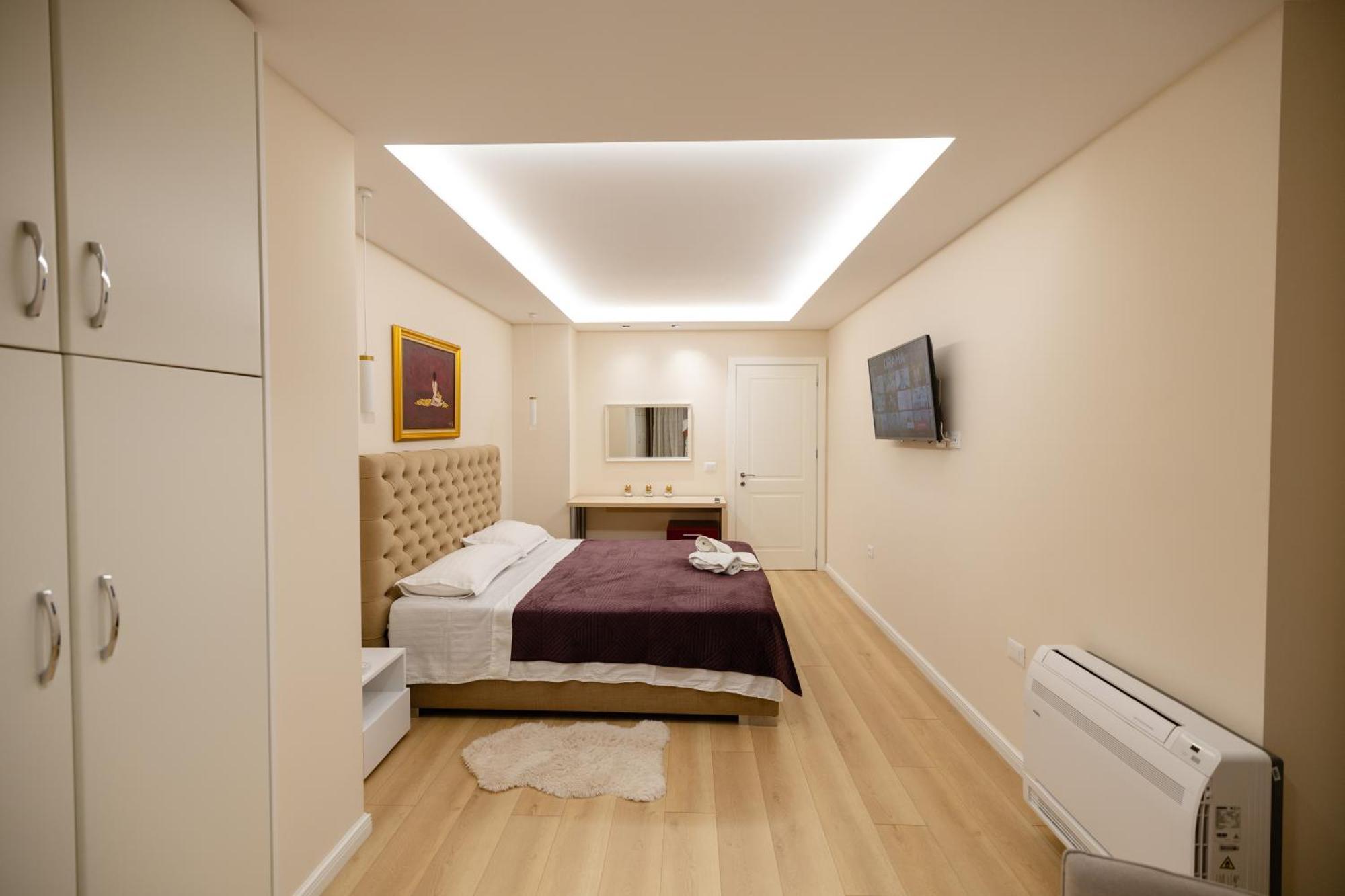Luxury Center Observatori Apartment Tiranë Eksteriør bilde